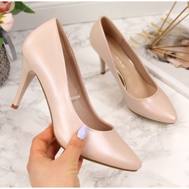 Pumps on a beige pearl Sergio Leone stiletto 1