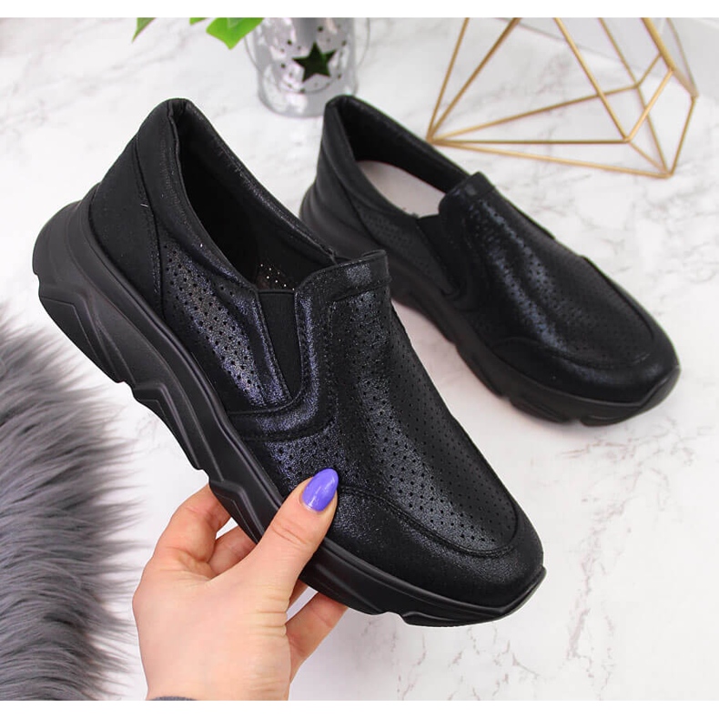 Women's sports shoes, slip-on, black Jezzi 2