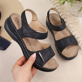 Women's black sandals with black velcro eVento 2