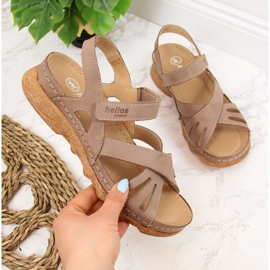 Women's leather sandals with Velcro beige Helios 256 2