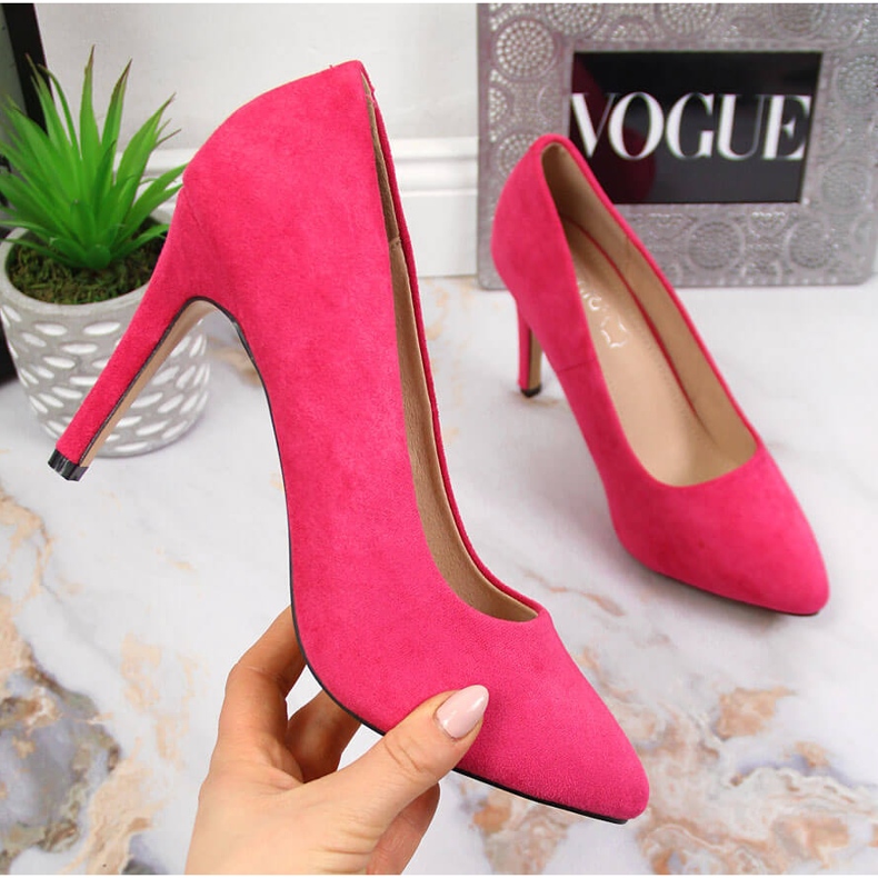 Pumps on a stiletto heel suede fuchsia eVento pink 1