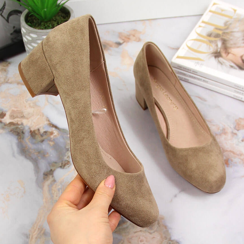 Pumps on a block suede beige Sergio Leone 1