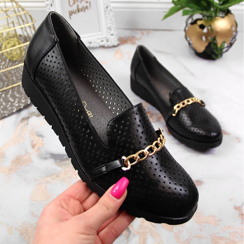 Women's openwork shoes with a chain, black Jezzi 1