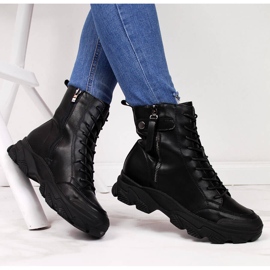 Women's leather boots on the black Goe II2N4031 platform 1