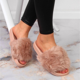 Women's slippers with fur beige Msmg 1