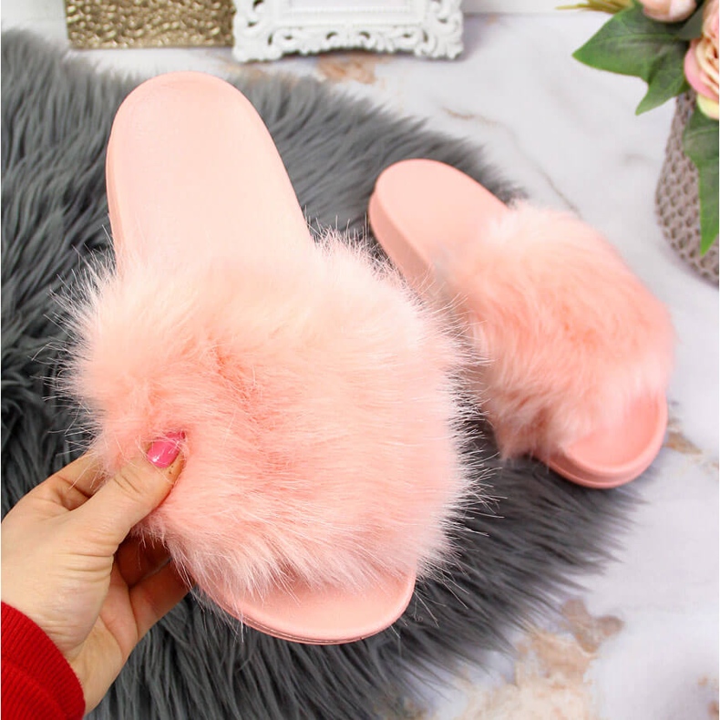 Women's slippers with fur pink Msmg 2