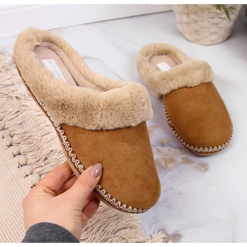 Women's home slippers with camel Cloxx fur brown 2