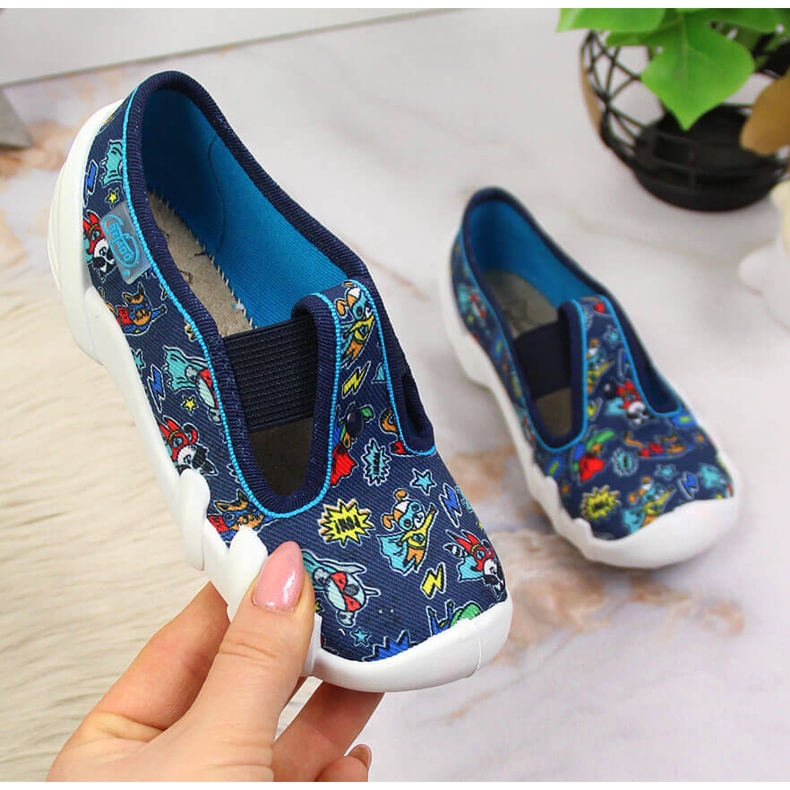 Boys' slippers for kindergarten on the Befado navy blue elastics 1