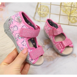 Girls' slippers for kindergarten on pink Befado turnips 1