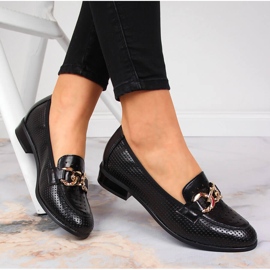 Black openwork shoes with a chain Potocki 1