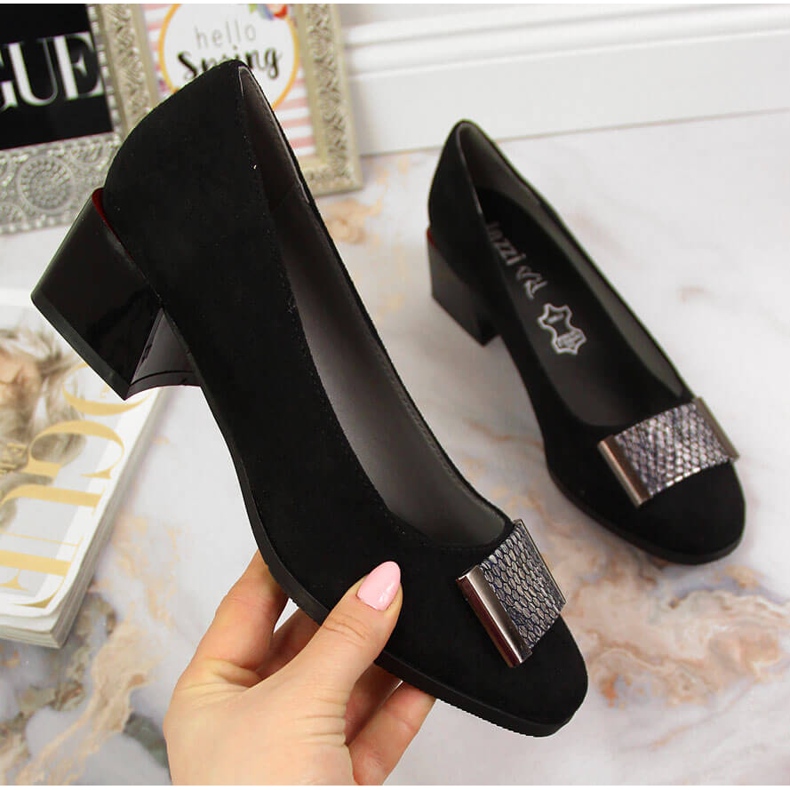 Pumps on a black Jezzi suede block 1