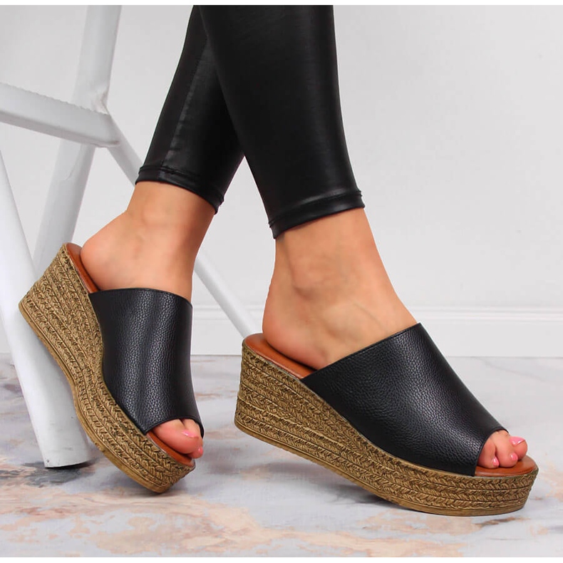 Women's black wedge slippers Vinceza 1