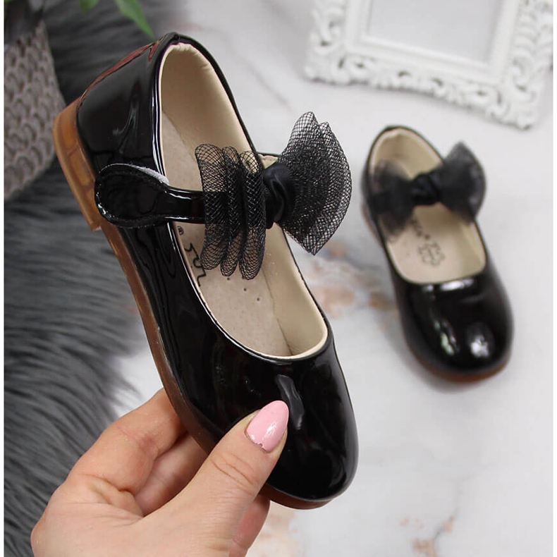 Girls' ballerinas with velcro and a bow, black Vinceza 1