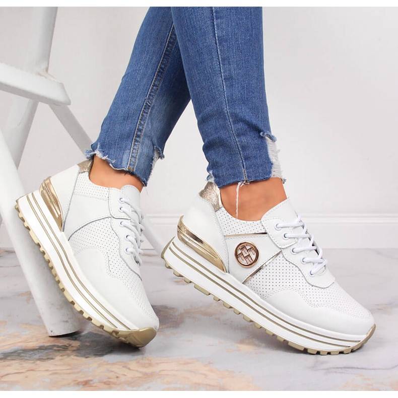 Women's leather sneakers on the white Filippo platform 1