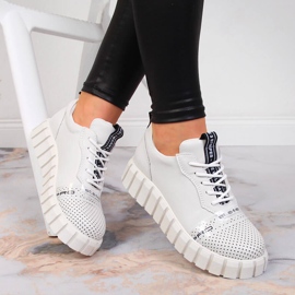 Women's leather shoes on the white Artiker platform 1