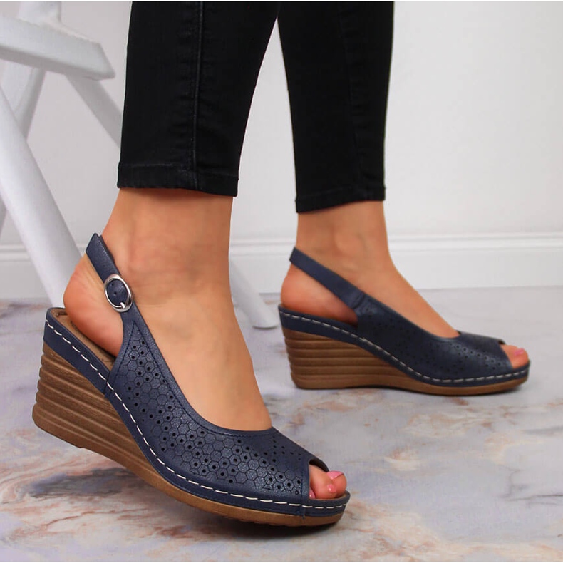 Comfortable sandals on a wedge heel eVento navy blue 2