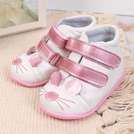 White Velcro shoes for girls Kornecki 6774 pink 2