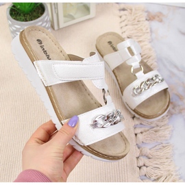 White Inblu Velcro women's slippers with a chain 1