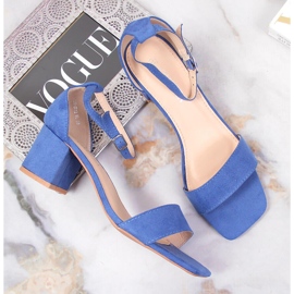 Women's sandals on the blue Vinceza post 1
