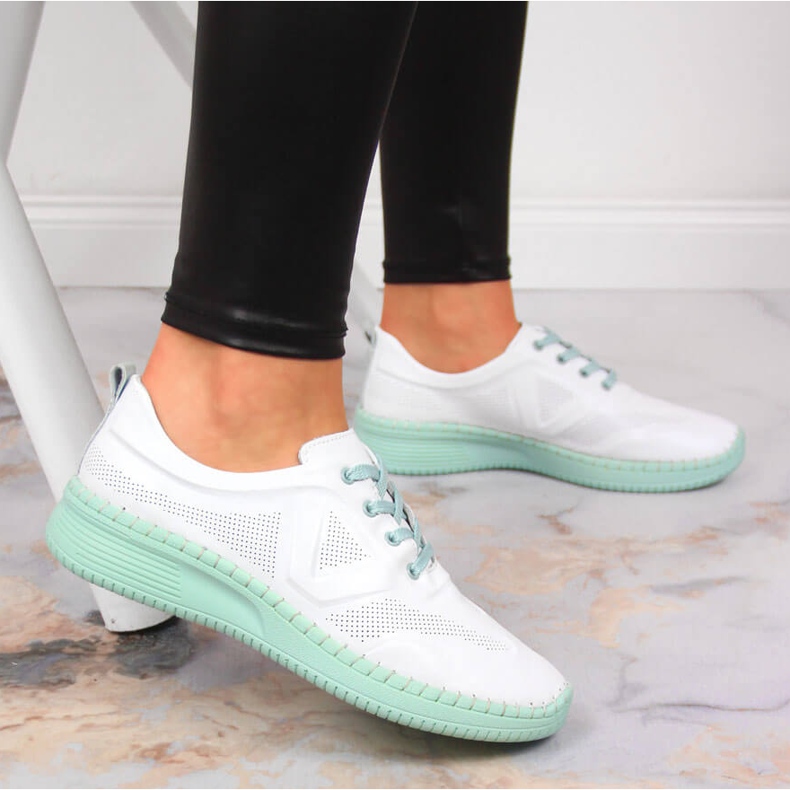 White Artiker leather women's sports shoes 2