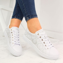 Sneakers for women white Bugatti JJ253157 1