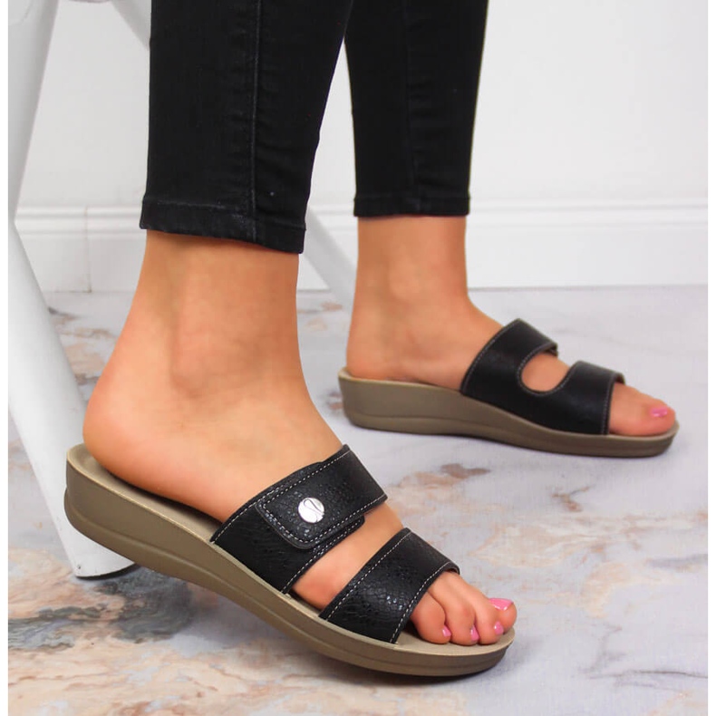 Black Inblu women's black Velcro slippers 2