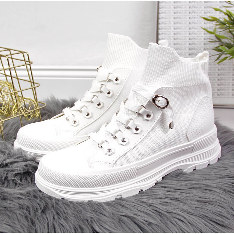 High-top sneakers for women on the white Atletico platform 1