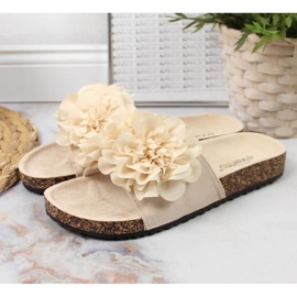Beige women's slippers with flowers eVento 2