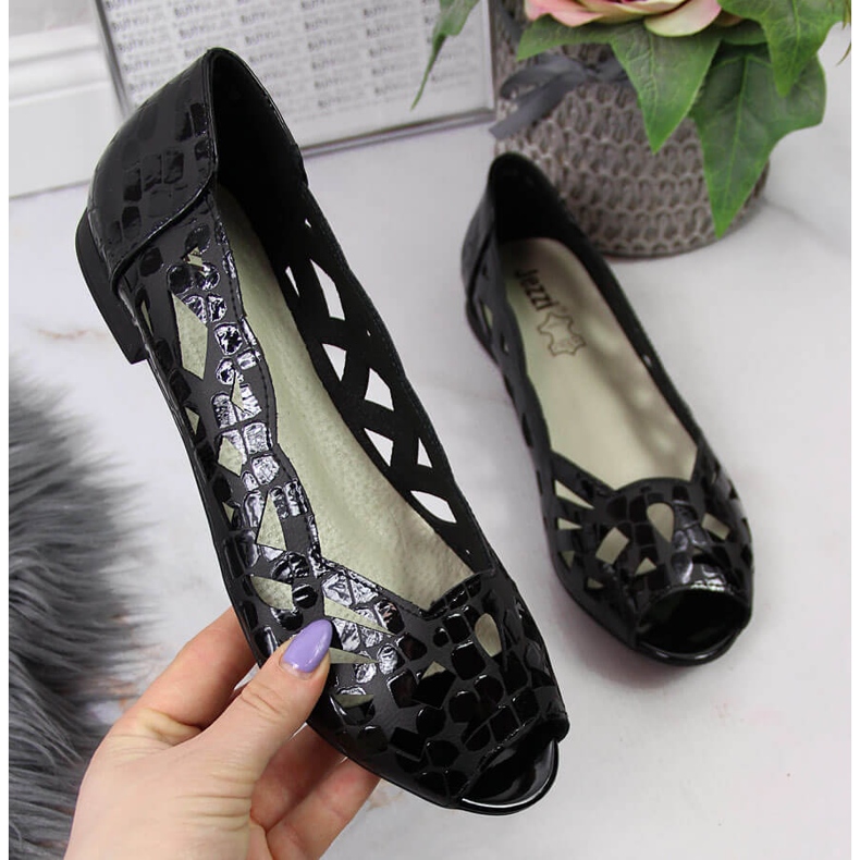Women's black openwork ballerinas Jezzi shoes 1