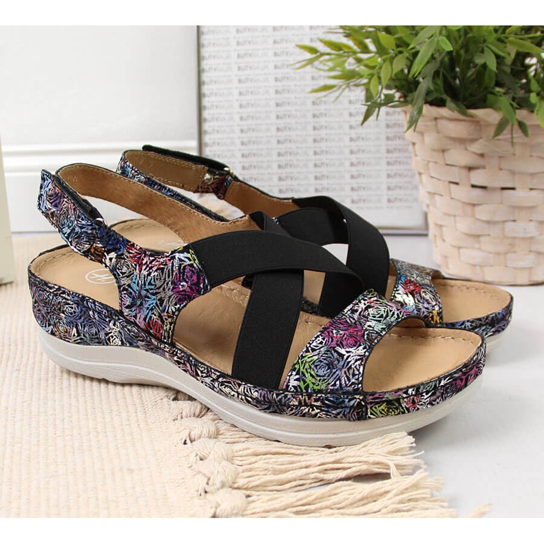 Women's leather sandals on comfortable rubber Helios 100 black multicolored 2