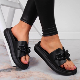 Black Laura La.Fi platform slippers with chain 1