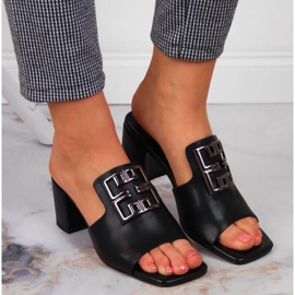 Women's leather slippers on the black Filippo post 1
