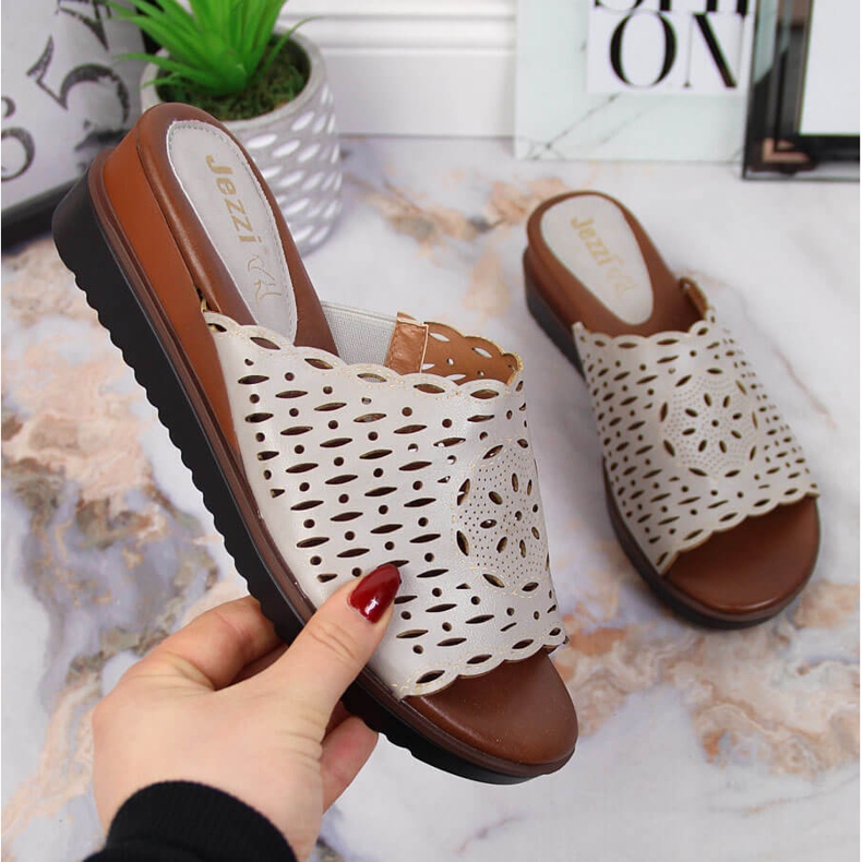 Women's gray slippers on the openwork wedge Jezzi grey 2