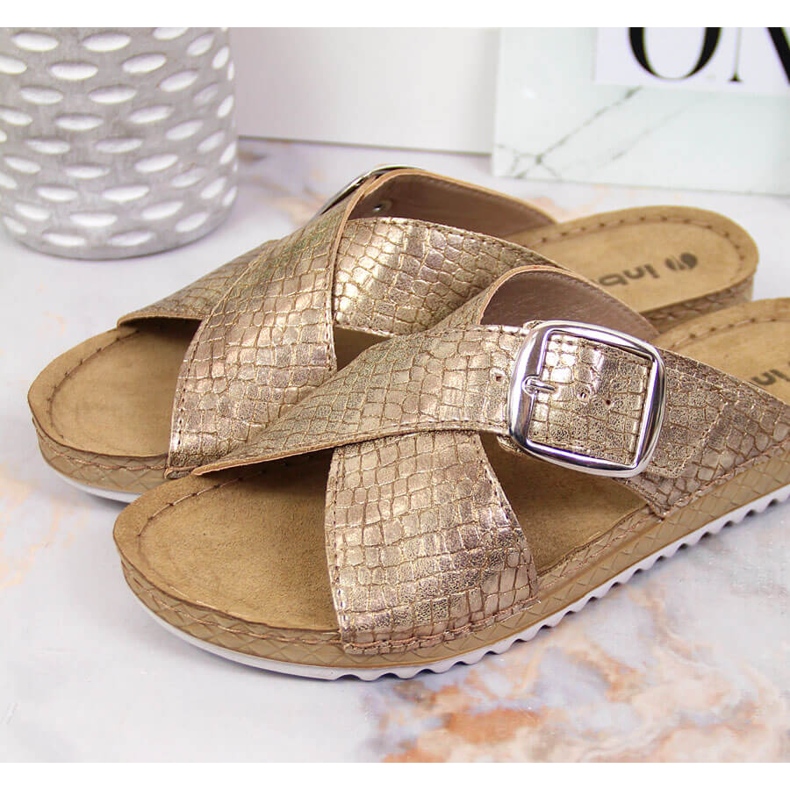 Women's golden Inblu slippers with a buckle 2 Women's golden Inblu slippers with a buckle 2
