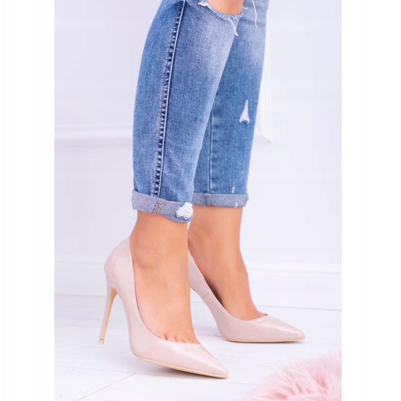 Women's pumps in the spitz varnished beige 3