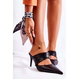 Leather Slippers On A Black Aveline 1