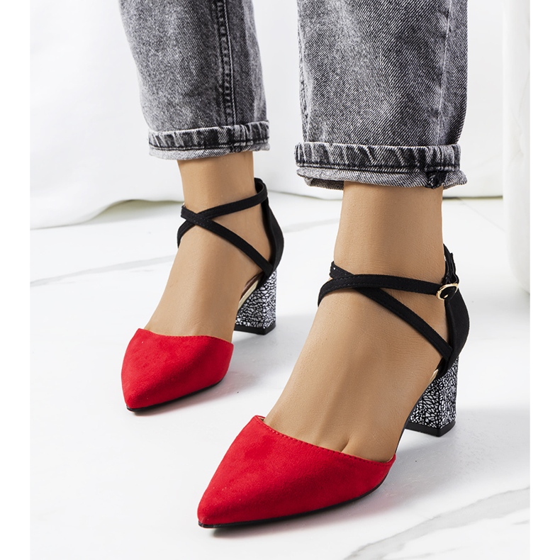 Red and black pumps on the Kittie post 1