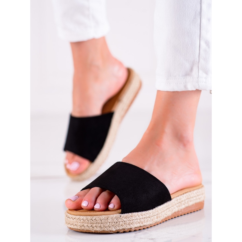 TRENDI Fashionable Slippers On The Platform black 2