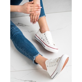 TRENDI White Sneakers 1 TRENDI White Sneakers 1