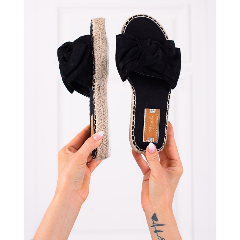 TRENDI Slippers on a straw platform black 1