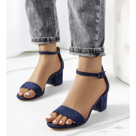 Navy sandals on the Deshe post blue 1