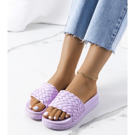 Violet flip-flops on the Kapper platform purple 1