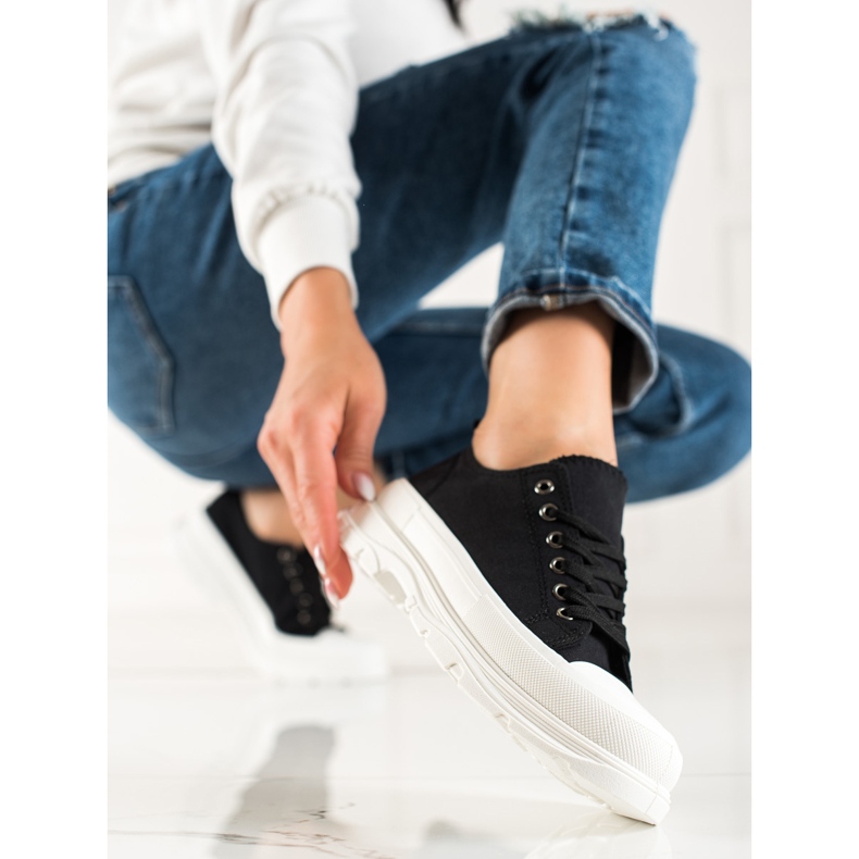 TRENDI Black Sneakers On The Platform 1