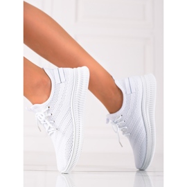 Light White Sport Shoes 1