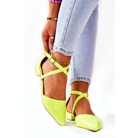WS1 Patent Pumps On Low Heels Neon Yellow Giovanna 1