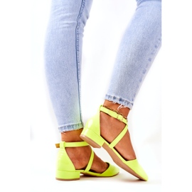 WS1 Patent Pumps On Low Heels Neon Yellow Giovanna 4