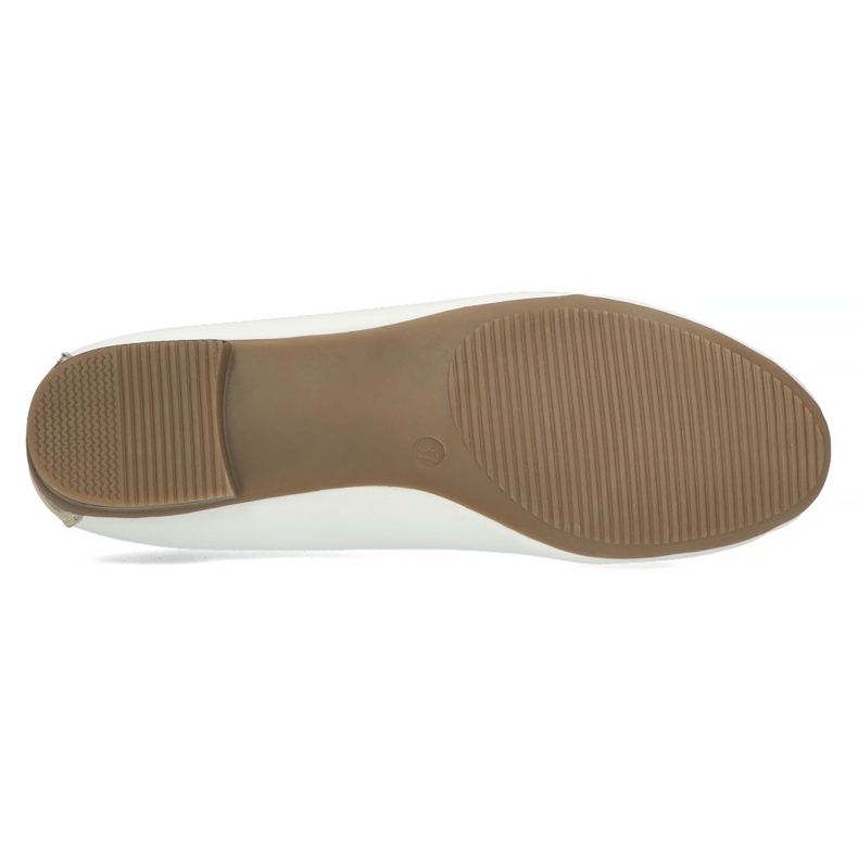 Leather shoes with decoration Filippo DP3661/22 Wh white 2