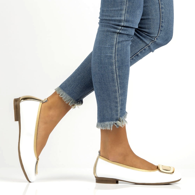 Leather shoes with decoration Filippo DP3661/22 Wh white 6