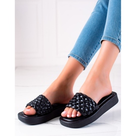 Mannika Slippers On The Platform black 1