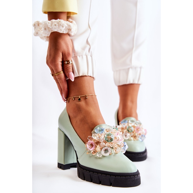 PA2 Elegant Pumps With Smooth Green Caterine Ornament 1